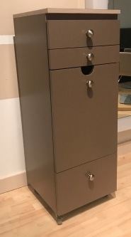 Side cabinet styling station